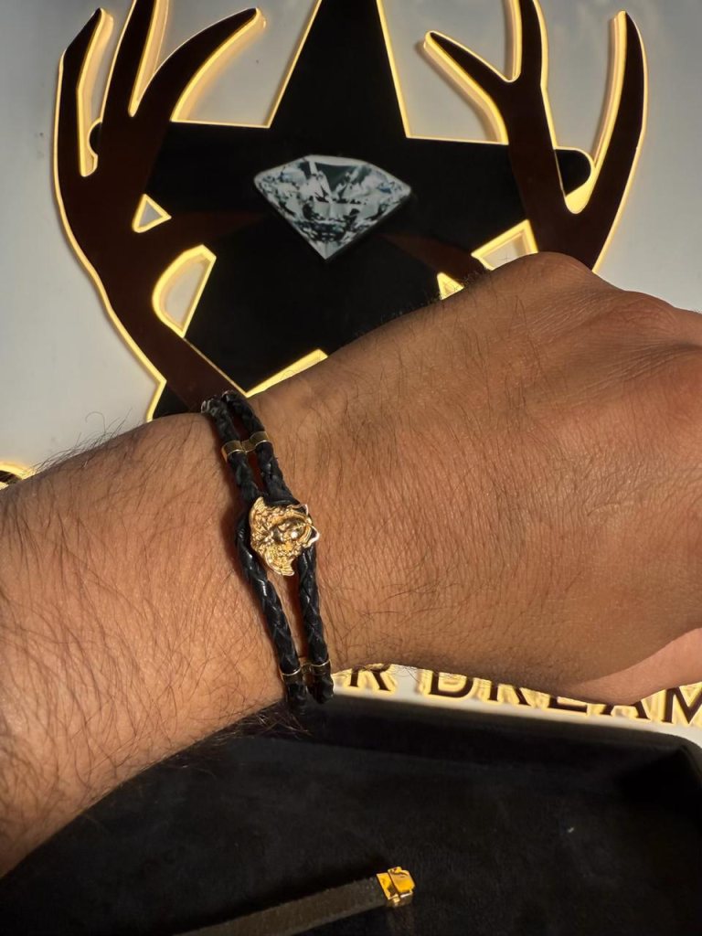 Medusa Leather Bracelet For Men And Women